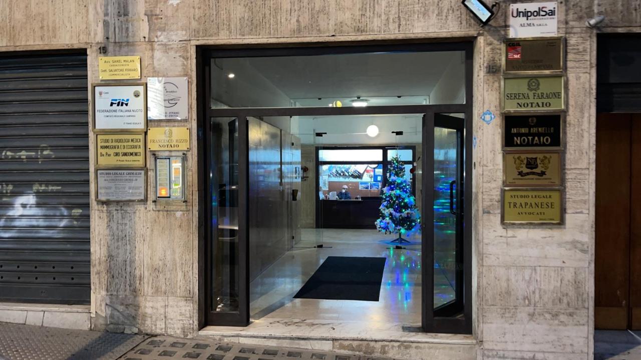 Bed And Breakfast Napoli Bracco Nápoles Exterior foto