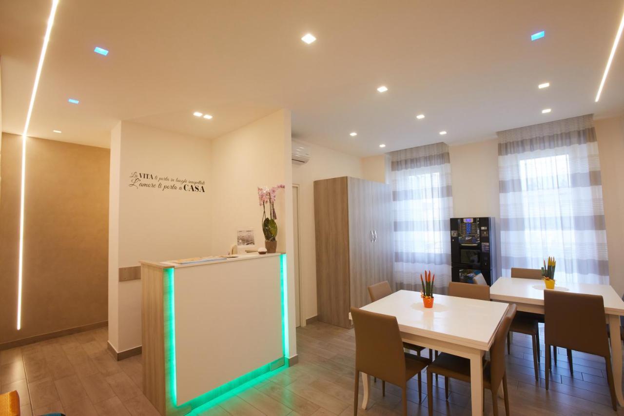 Bed And Breakfast Napoli Bracco Nápoles Exterior foto