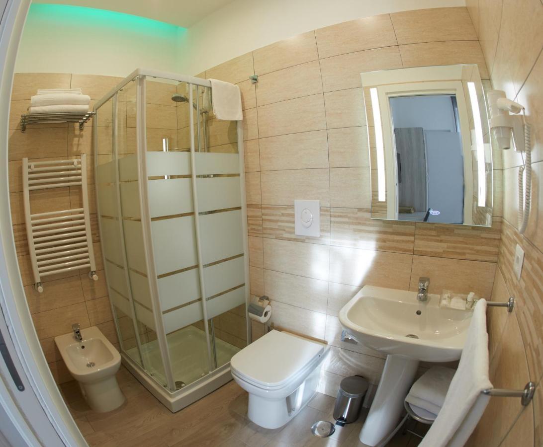 Bed And Breakfast Napoli Bracco Nápoles Exterior foto